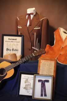 jim reeves suit awards baby martin guitar and grammy award are part of the collection 